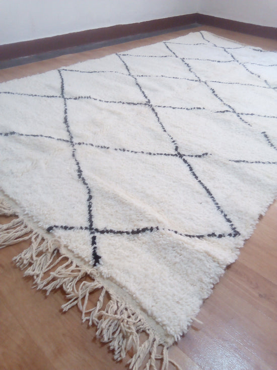 Wool Berber Carpet - 260x153cm- Natural Wool - FIV23010