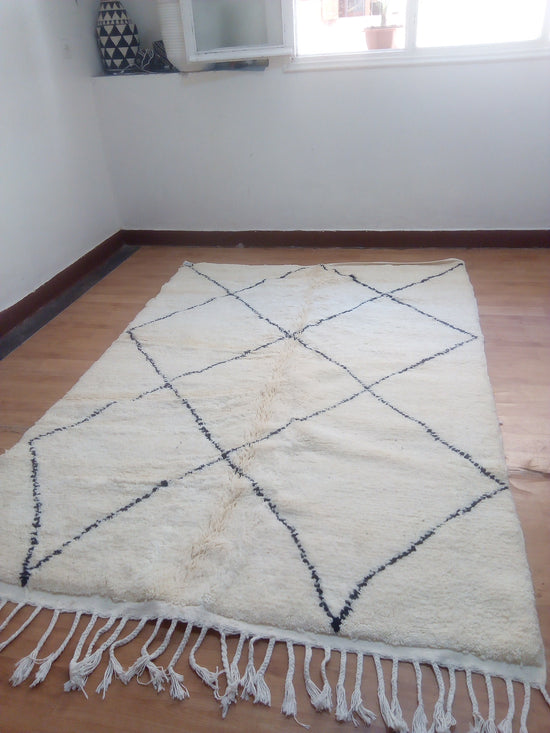 Load image into Gallery viewer, Wool Berber Carpet - 244x166cm- Natural Wool - APR23201
