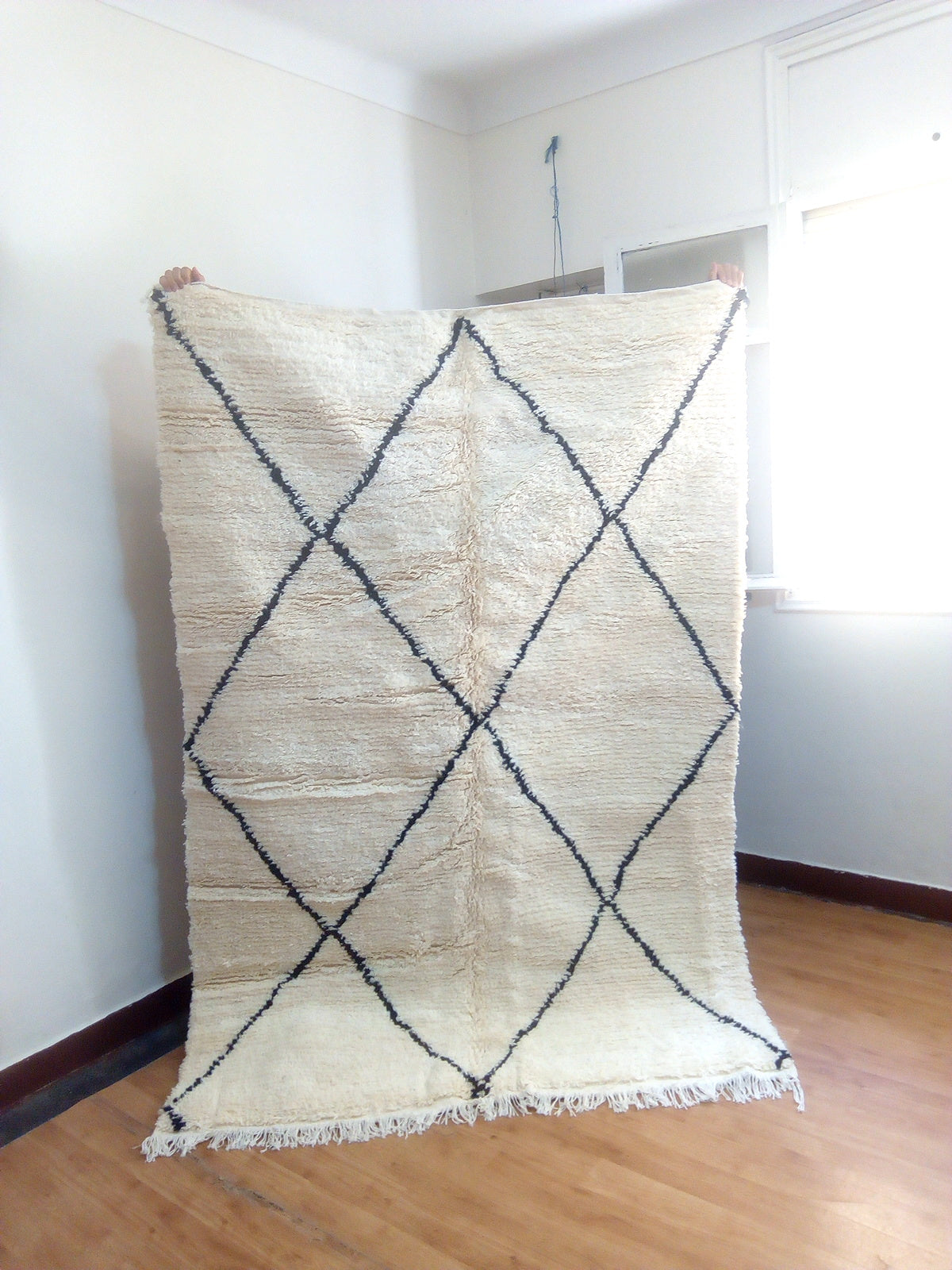 Load image into Gallery viewer, Wool Berber Carpet - 237x157cm- Natural Wool - APR23202
