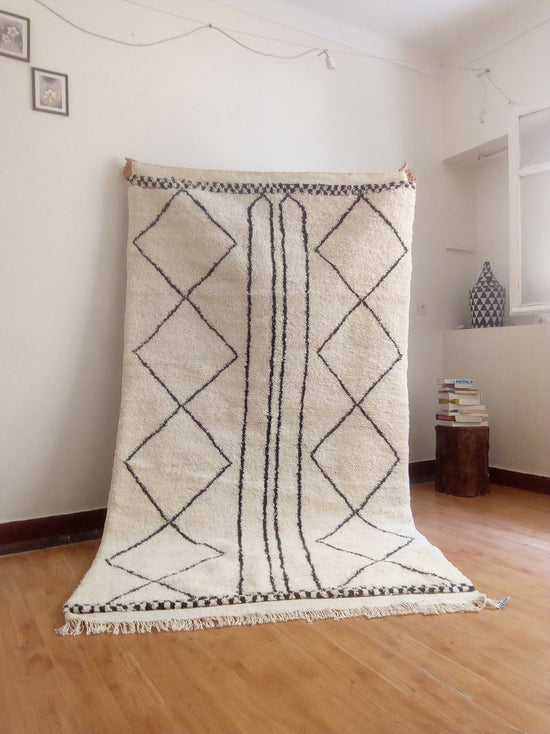 Load image into Gallery viewer, Beni Ourain - 255x144cm - 3-Seat Sofa - Natural Wool - LJUI5
